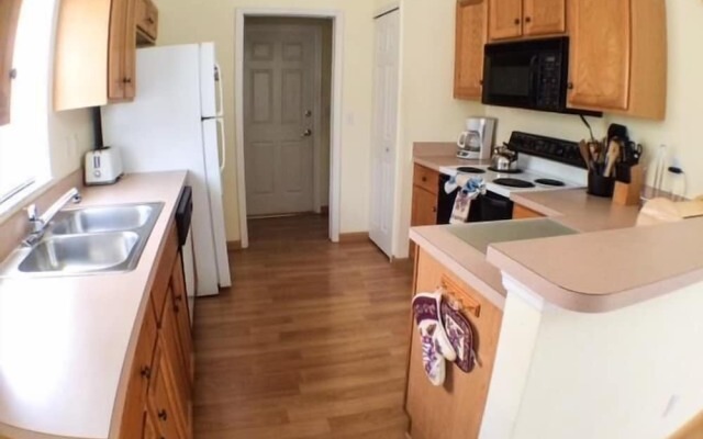 Hemingway 2004 Apartment 3 Bedroom