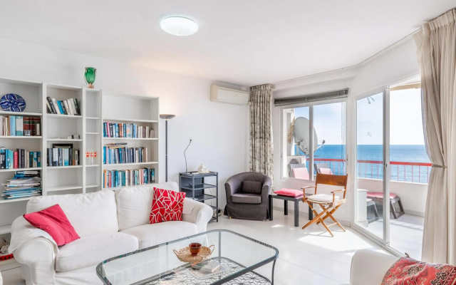 Seafront apartment Altea