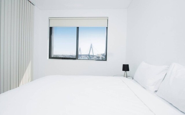 E10 Darling Harbour 2 Bdr Apt