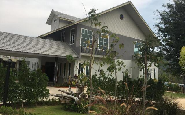 Sangchan Garden at Kaeng Krachan