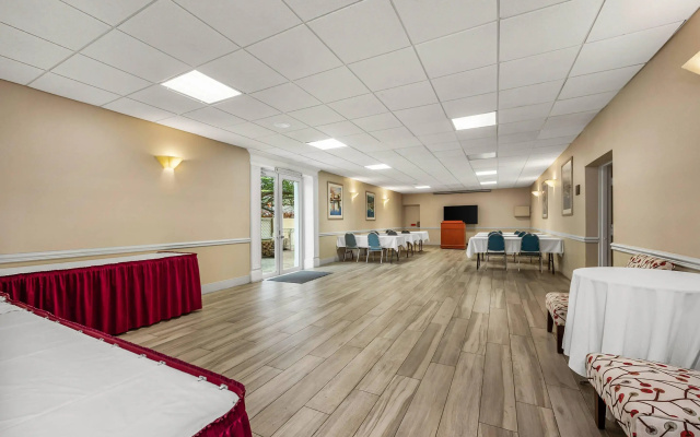 Comfort Inn Oceanside Deerfield Beach