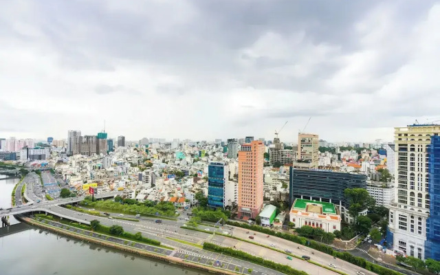 Urban Zen Saigon - Royal Apartment D4