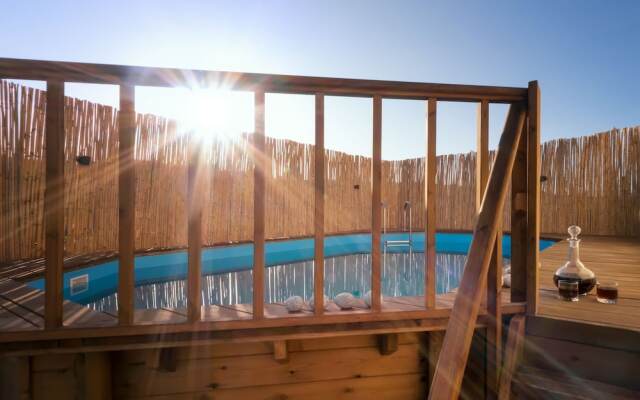 Traditional Ioannis Cottage...luxurious & Rustic With Ecological Heated Pool !!!