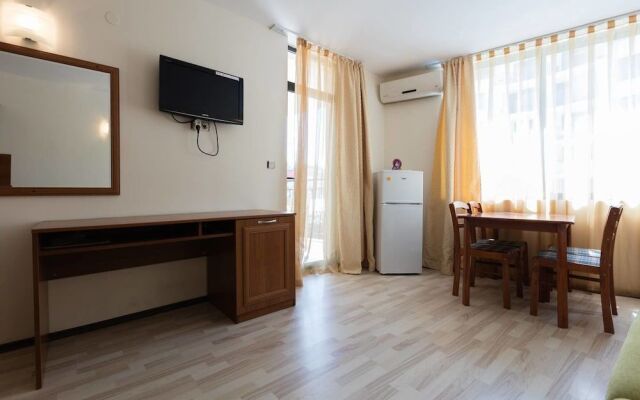 Two Bedroom Apartment with Kitchen & Balcony