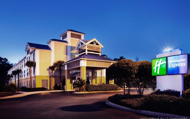 Holiday Inn Express Charleston, an IHG Hotel