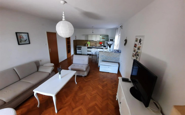 Sea view Nona Apartment