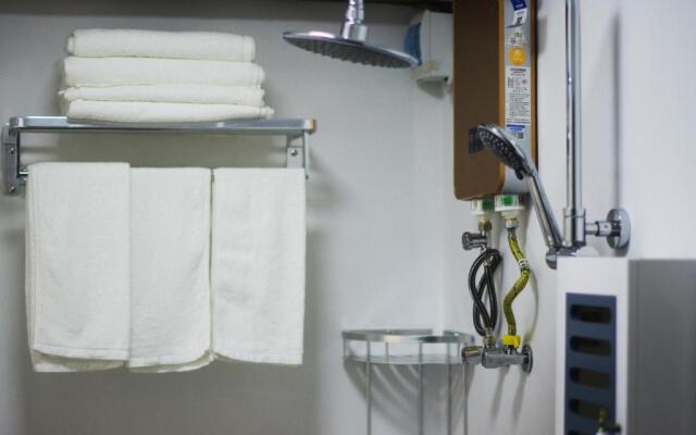 April Sewing Country House