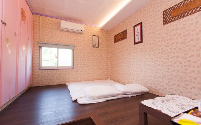 512 Huts Homestay