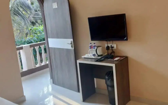 Wood House Beach Resort