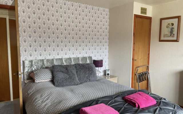 3bed House - Family Friendly - Close To Lochness