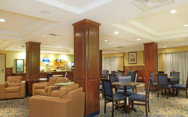 Holiday Inn Express Hotel & Suites Edson by IHG