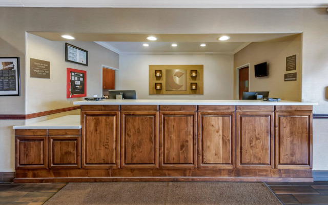 Comfort Suites Near Six Flags Magic Mountain