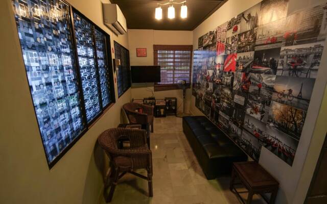 Rest & Relax 7 Room Ipoh Garden East