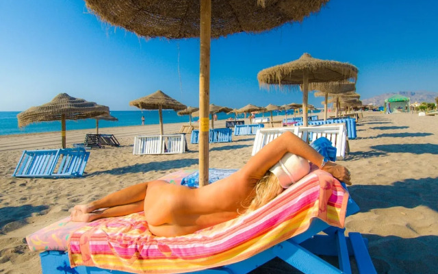 Ground floor apartment with kitchenette, private patio, west facing