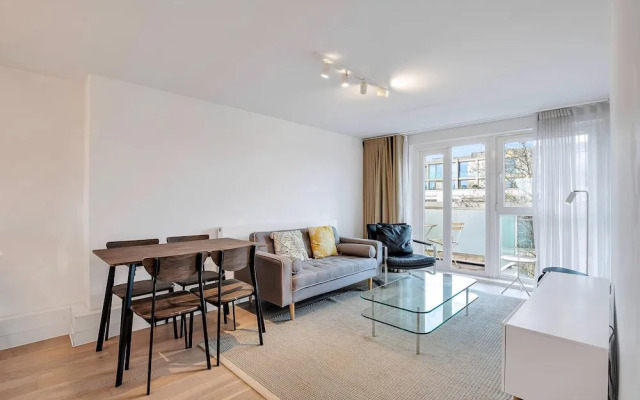 Bright and Spacious Belgravia Apartment