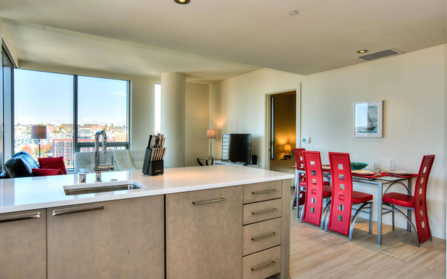 Furnished Apartments on Pine Street