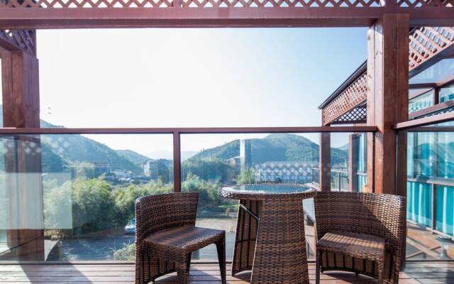 Floral Hotel · Mo Gan Tian QuanMogan Mountain