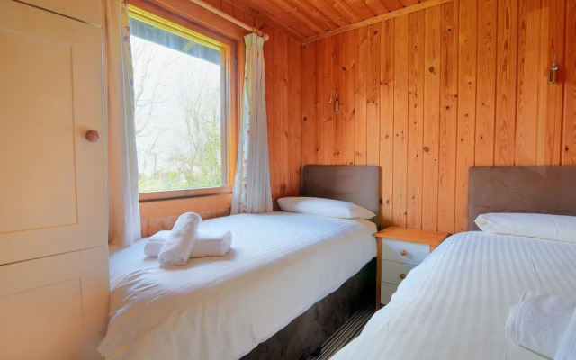 10 Pinewood Retreat