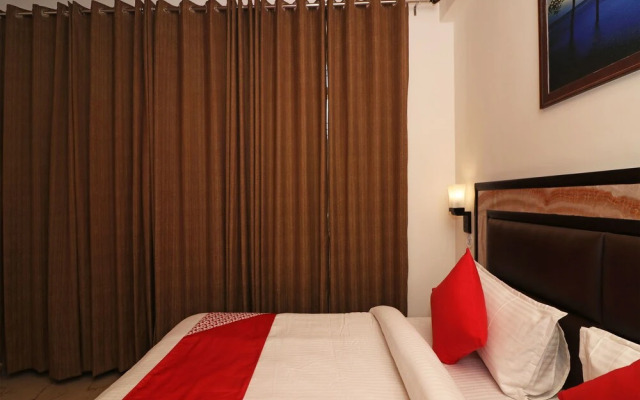OYO 13883 Hotel Panorama