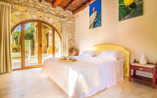 Kastro Estate