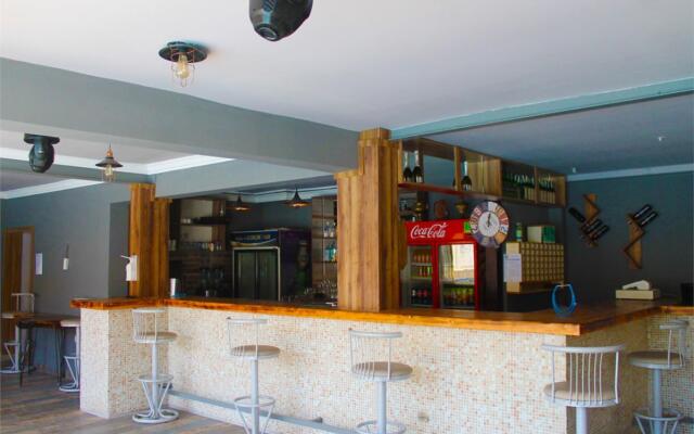 Carmina Hotel