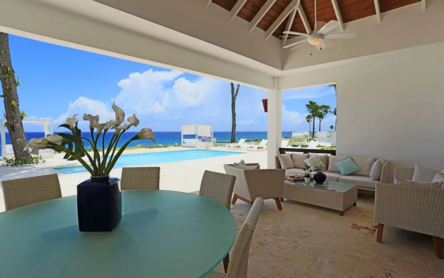 Ocean Front Villa Deluxe 4 Bedroom