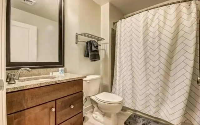 Fantastic 2 bedrooms apt. Harbor