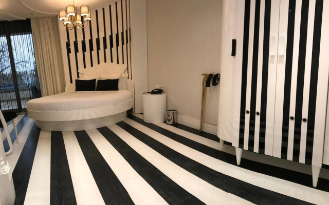 Golden Pars Hotel