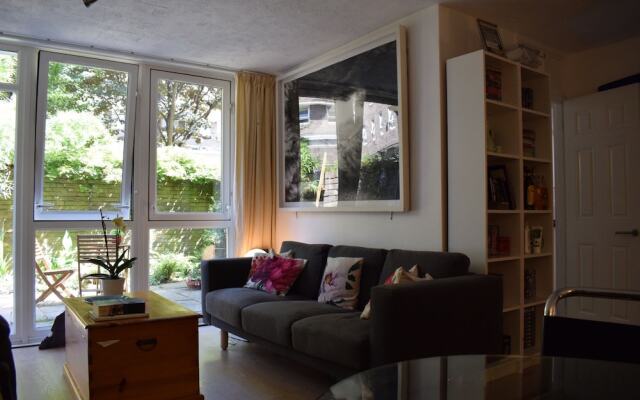 2 Bedroom Home in Angel