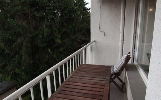 2 bright bedroom with balcony close to the lake