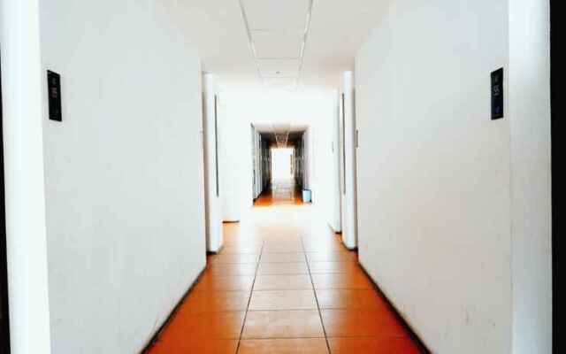 Golom Alpha Room by Vivo Apartment