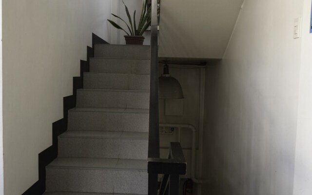 OYO 711 Goff's Place