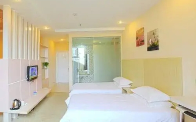 Yijia Business Hotel (Wuhan Optics Valley Plaza Yangjiawan Subway Station Branch)