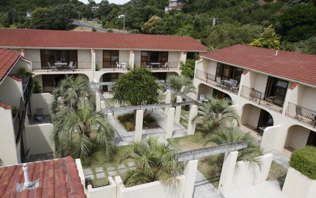 Onetangi Beach Apartments