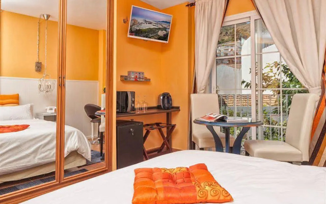 Hotel Pueblo