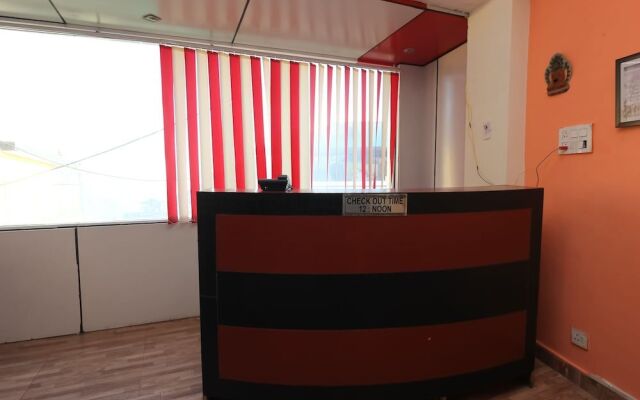OYO 26831 Mona Residency