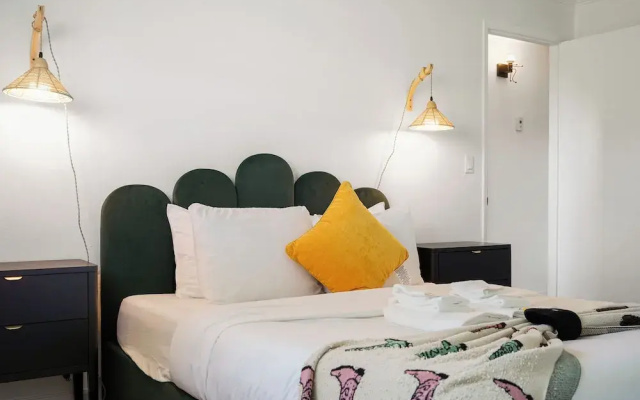 Cozy 2-Bedroom Retreat in Pacifica