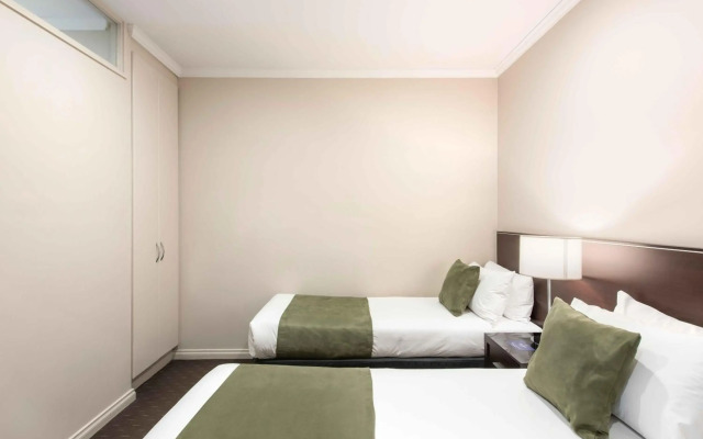 Frome Apartments