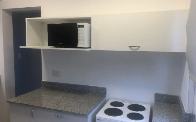 Deluxe 2bedr Apartment With Balcony