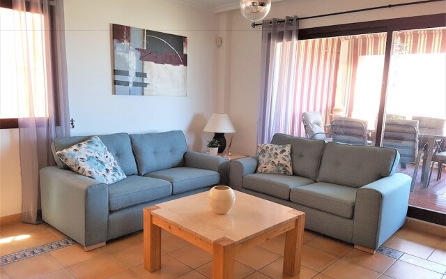 Stunning 4 bed duplex with sea views