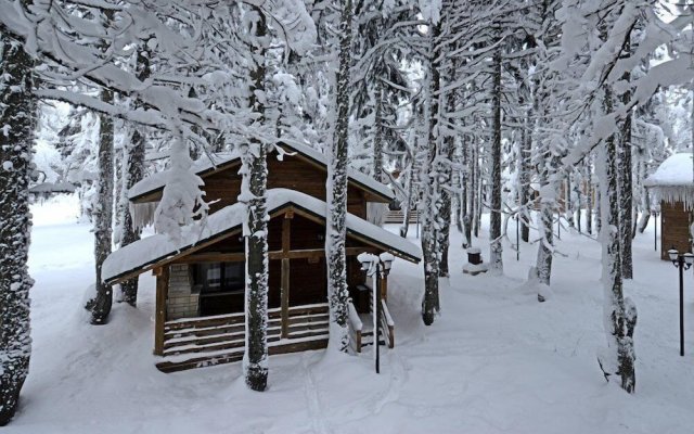 Karinna Forest Houses