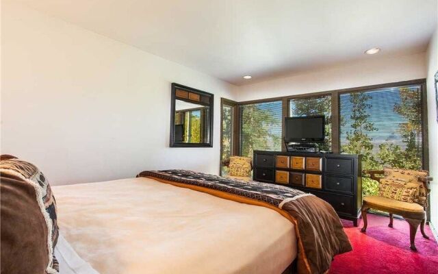 Black Bear Lodge - 5 Bedrooms Home