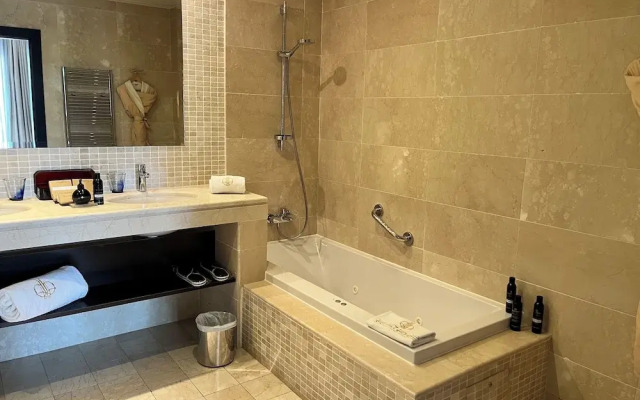 Las Dunas Suites & Apartments