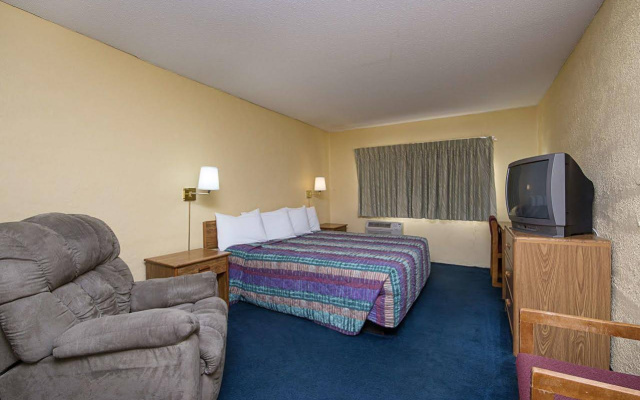 Motel 6-Moline, IL