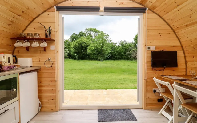 Meadow Lodge @ Berrys Place Farm