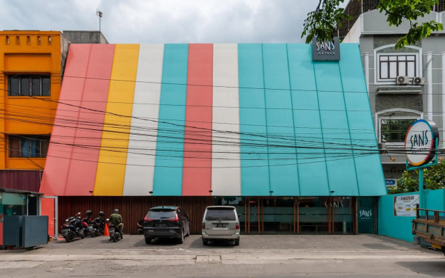 Sans Hotel Finest Medan
