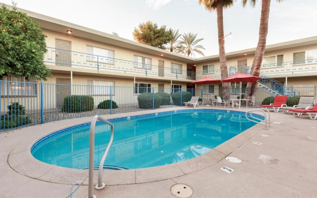 2BR Mid-Century Condo