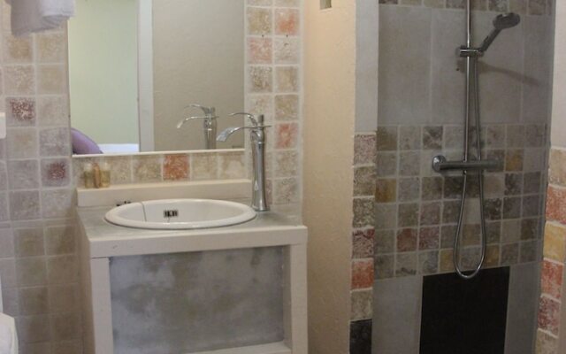 Hameau Fleur de Pierres B&B