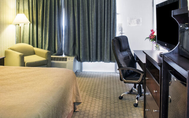 Quality Inn Fredericksburg near Historic Downtown