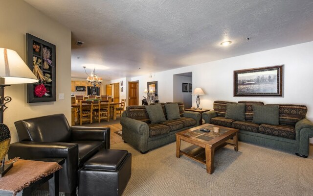 All Seasons Condominiums by All Seasons Resort Lodging
